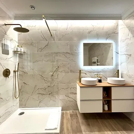4* - 85 Sqm - Grenelle - 8p Apartment Paris