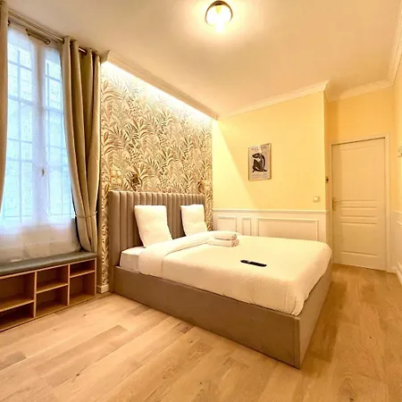 4* - 85 Sqm - Grenelle - 8p Apartment